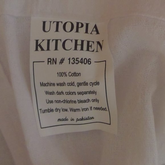 NWOT Handmade Christmas Gnome Towel Hanger - white cotton towel - Picture 4 of 4